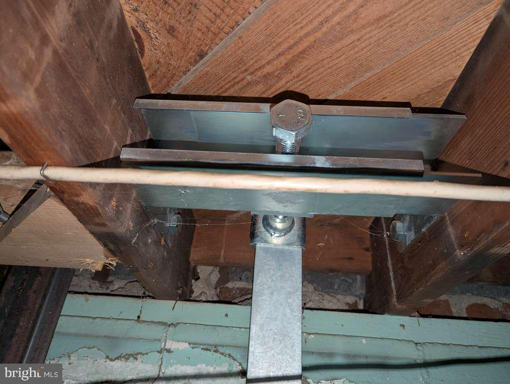 2207 Hammonds Ferry Rd Property Photo 21
