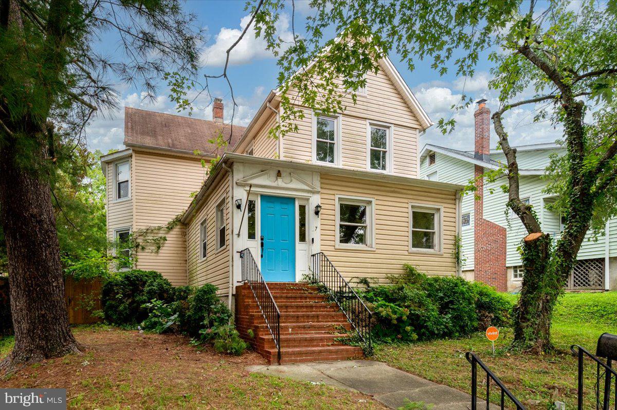 7 Chesley Ave Property Photo 1
