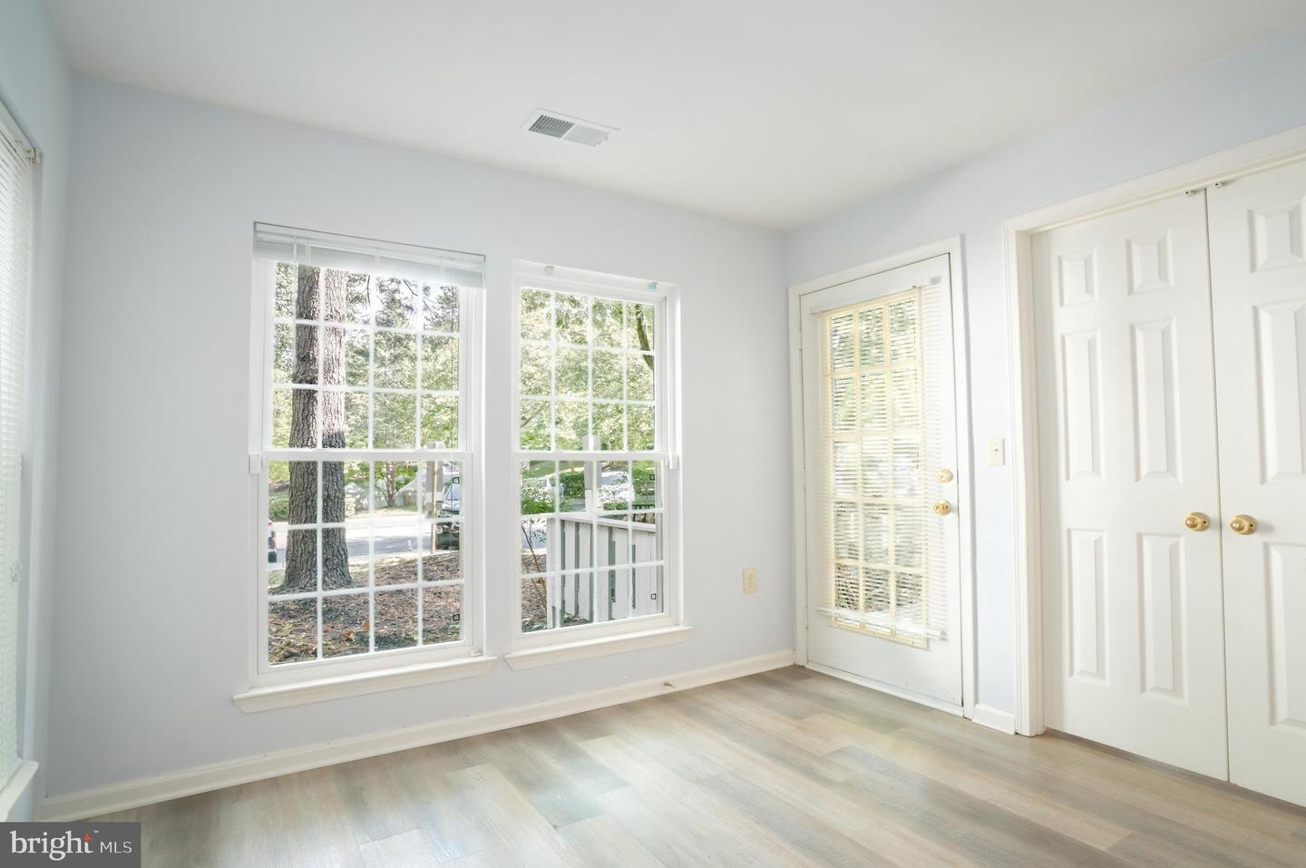 4401 Silverbrook Ln #b101 Property Photo 14