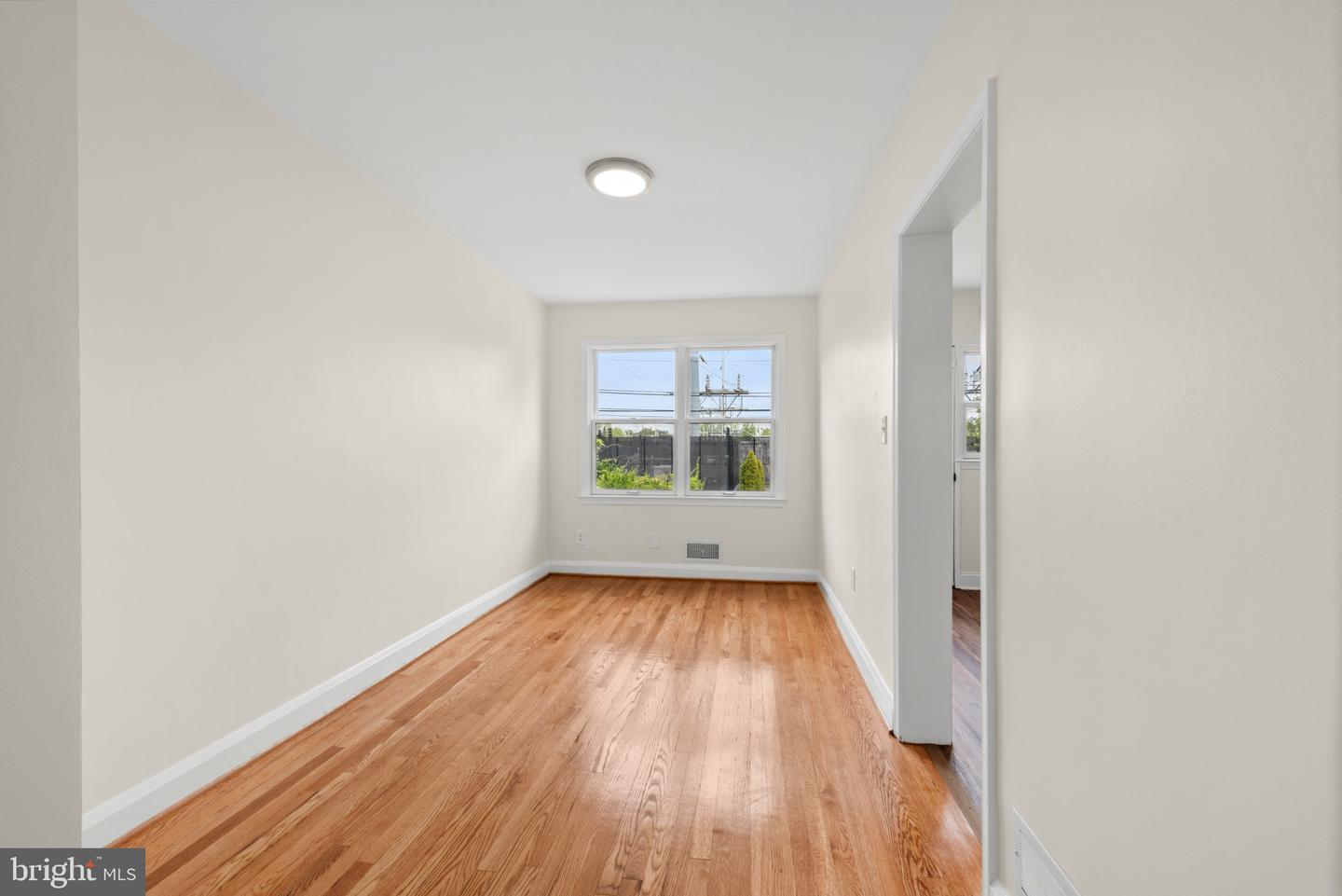 2207 Hawthorne Rd Property Photo 9