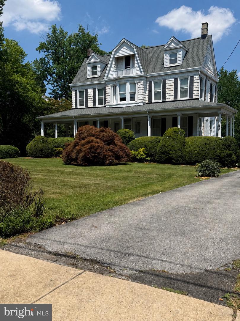 2 N Beechwood Ave Property Photo 1