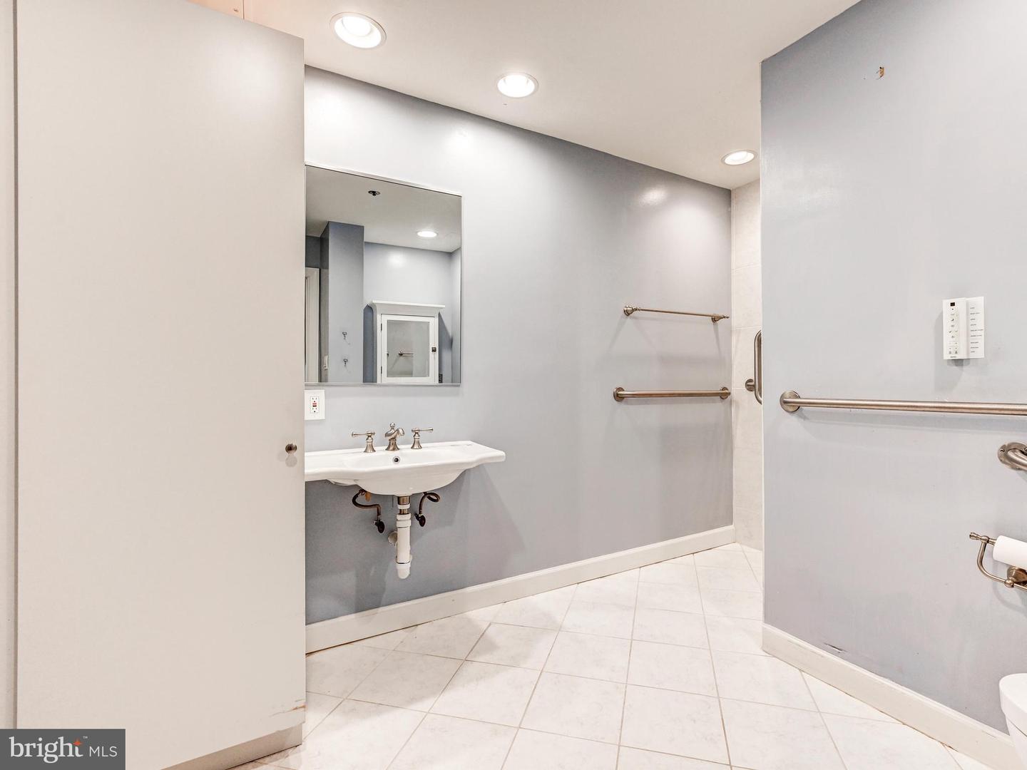 103 Brightwood Club Dr #103 Property Photo 17