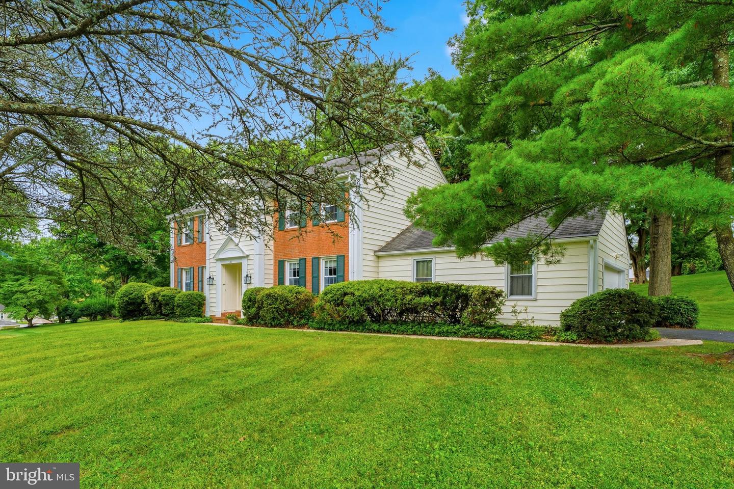 4 Alcan Property Photo 2