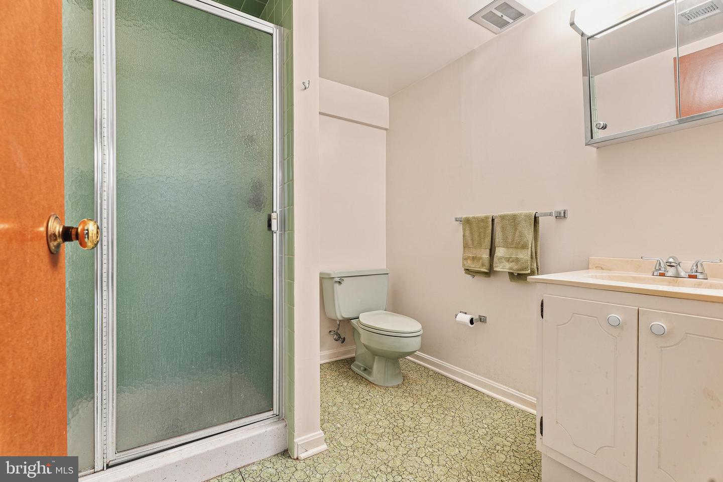 4 Alcan Property Photo 38