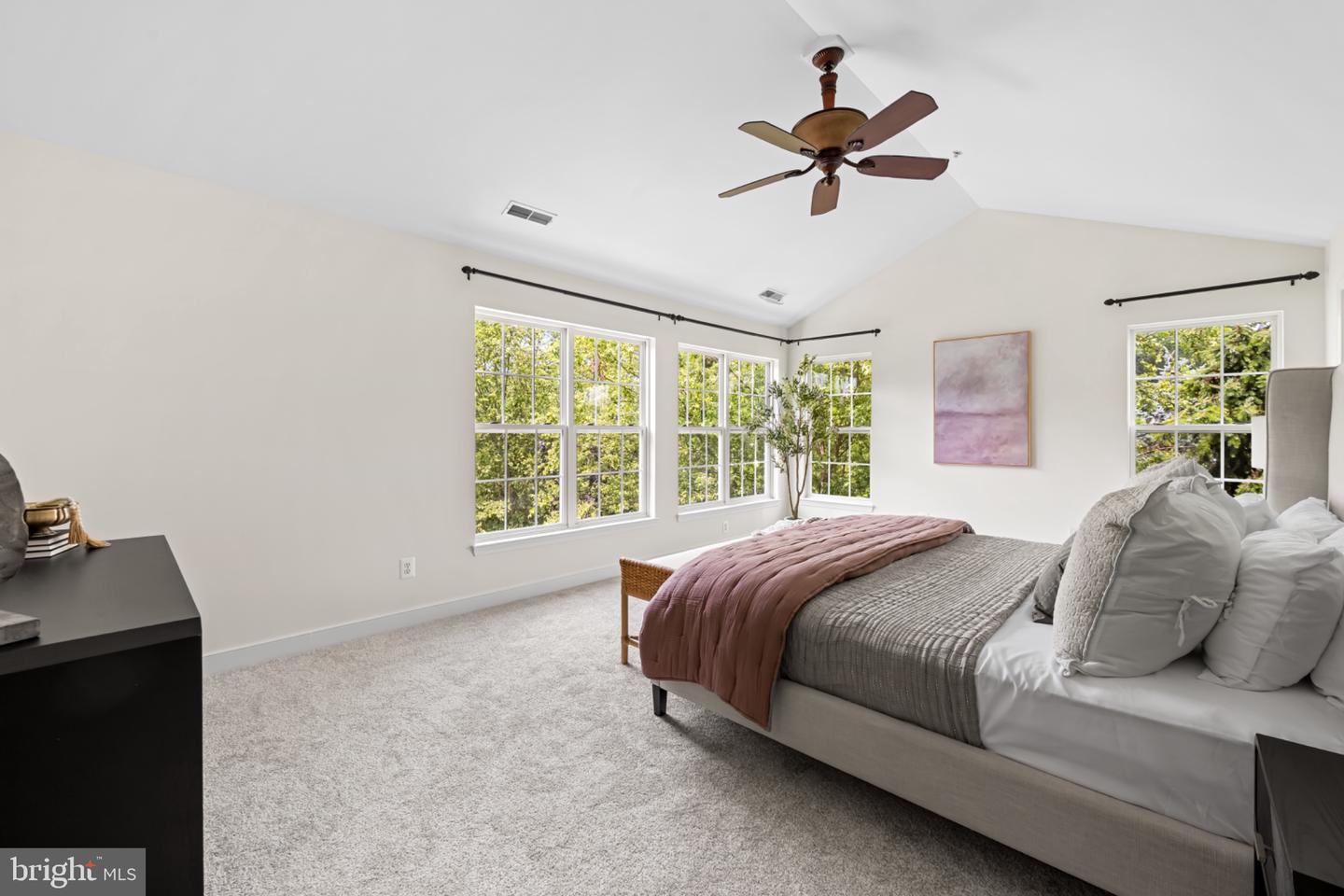 803 Zenith Property Photo 15