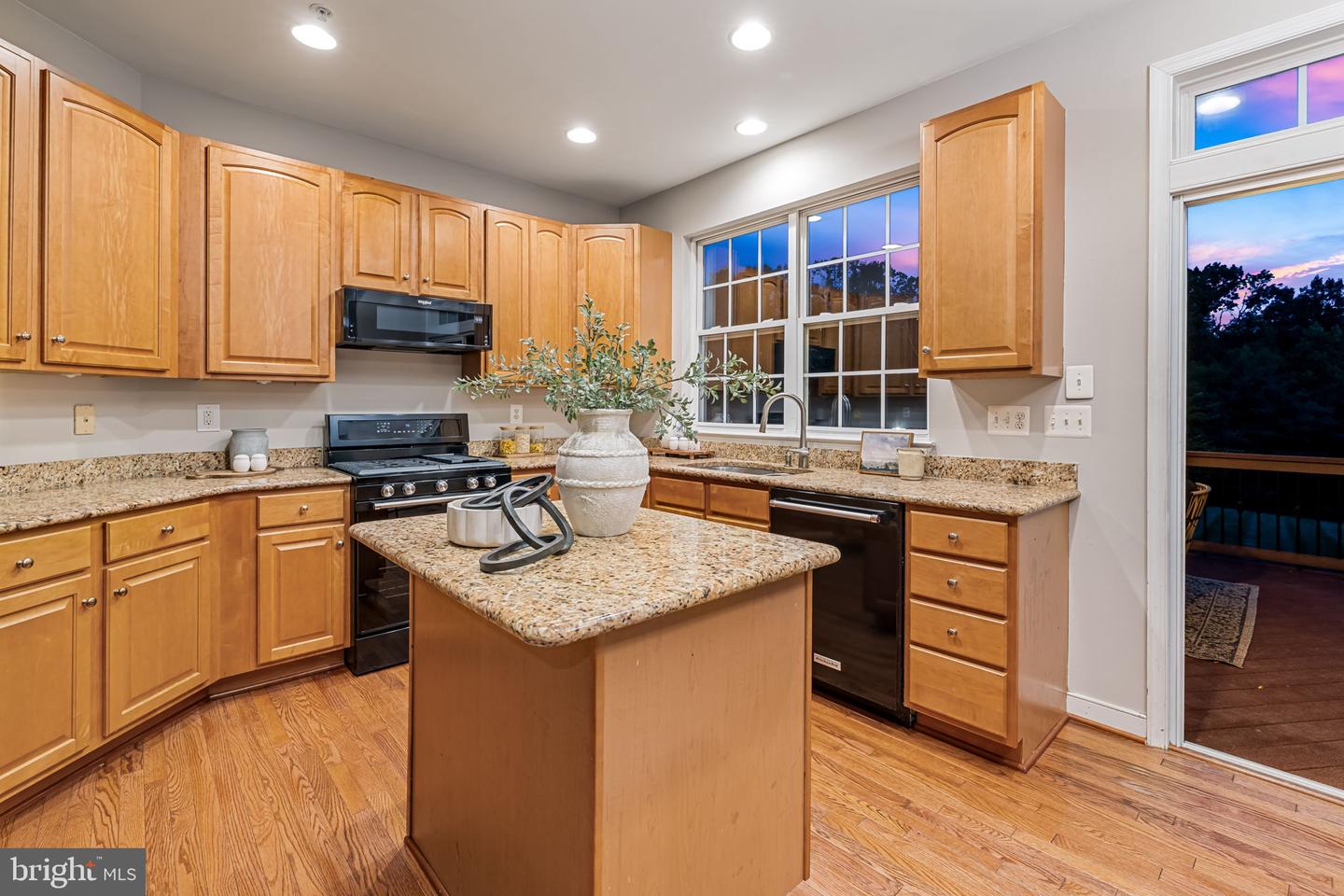 803 Zenith Property Photo 30