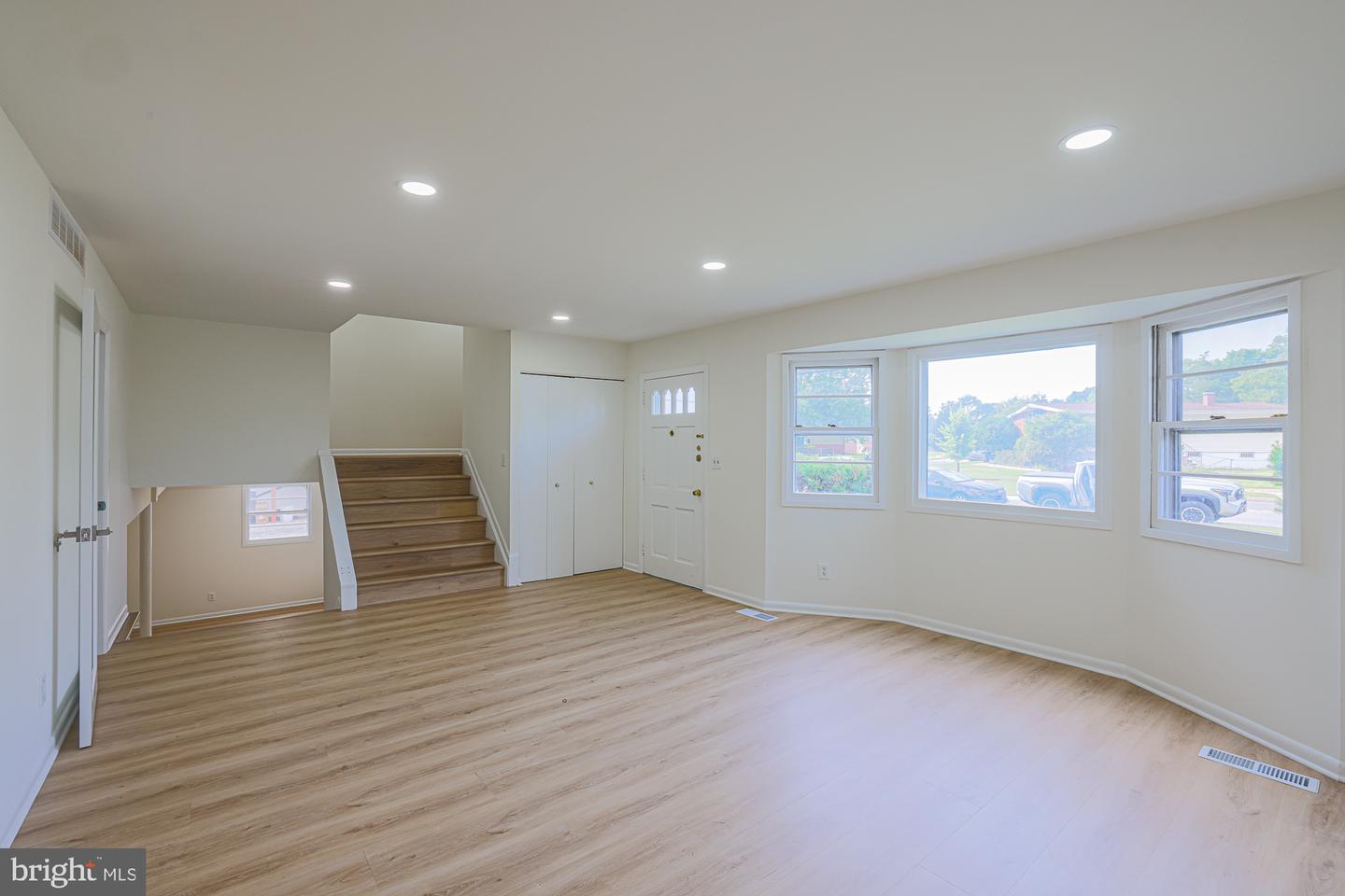 2607 Smith Ave Property Photo 3