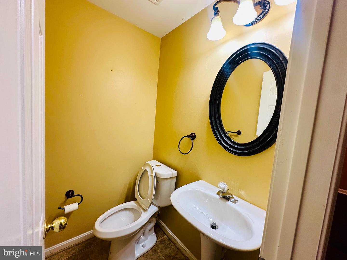 4719 Ashforth Way Property Photo 6