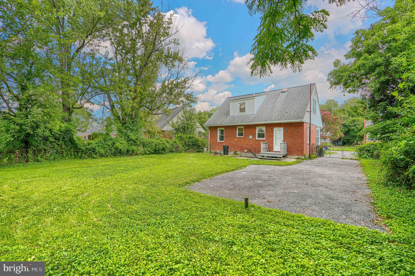 3506 Millvale Property Photo 4