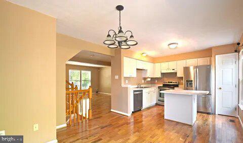 4982 Lockard Dr Property Photo 3