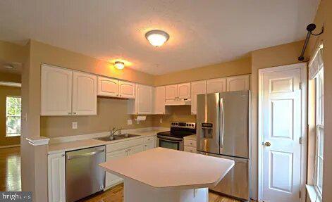 4982 Lockard Dr Property Photo 5