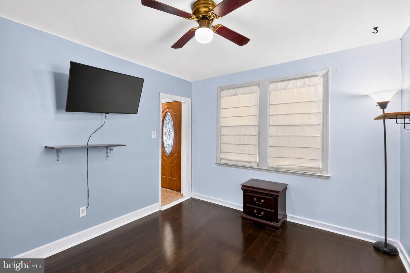 38 Lincoln Ave Property Photo 9