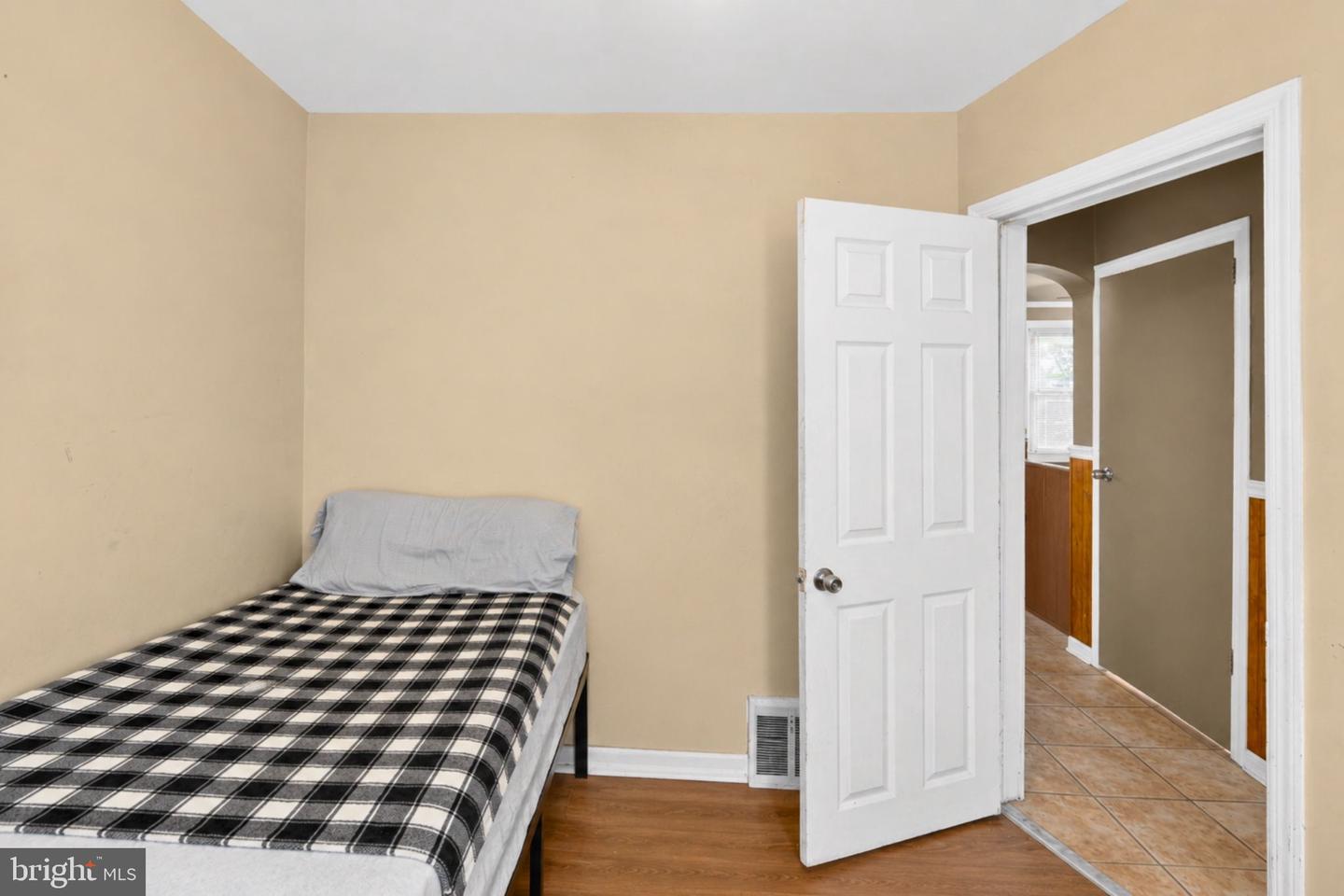 38 Lincoln Ave Property Photo 15