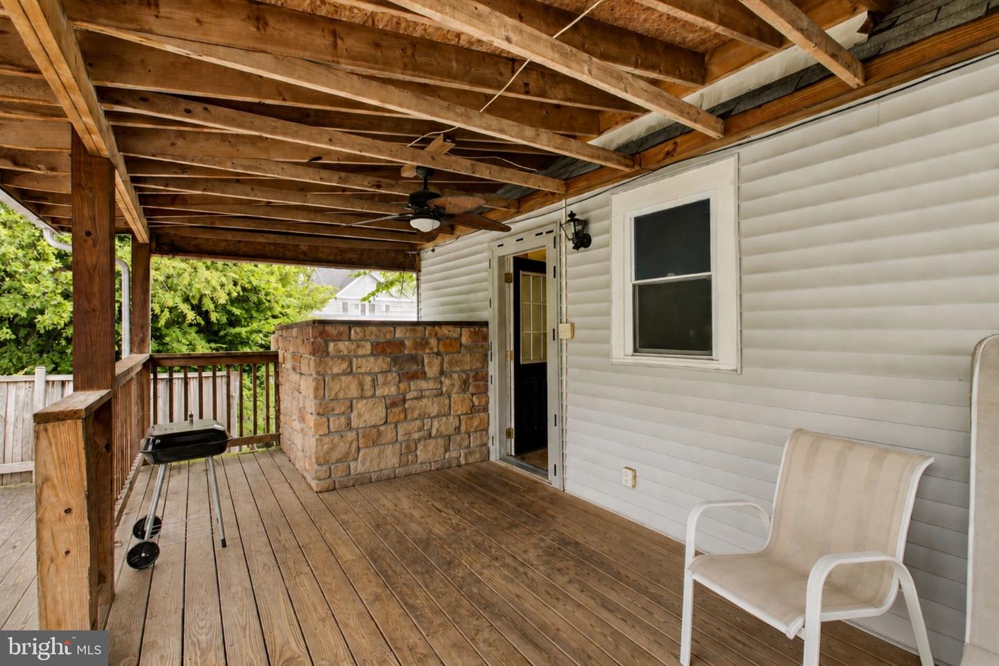 38 Lincoln Ave Property Photo 28