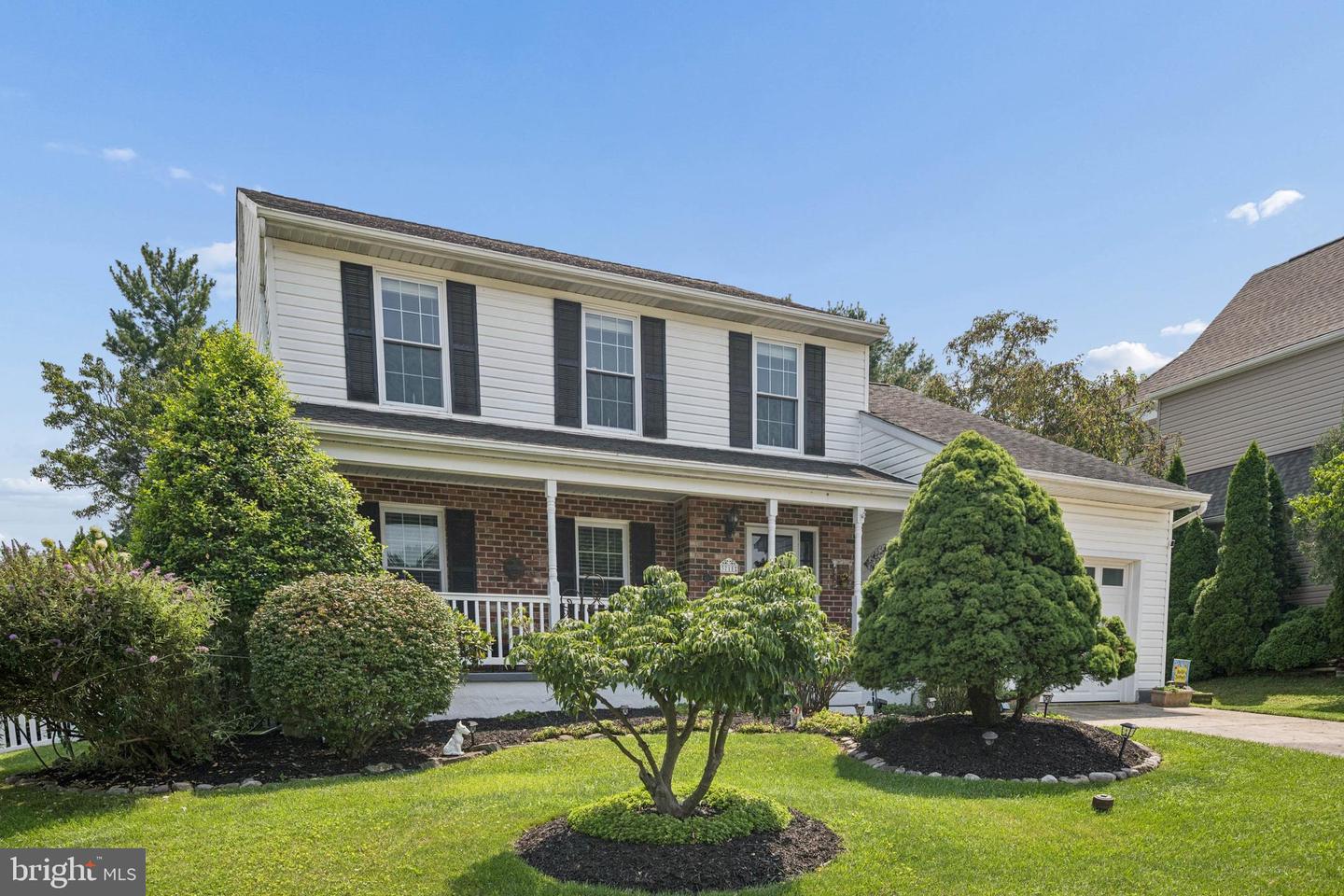 3711 Oakfalls Way Property Photo 1