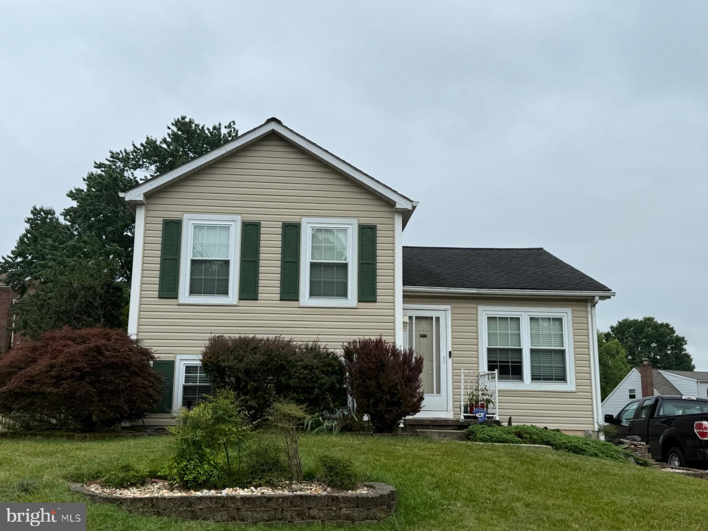 11 Silver Hill Ct Property Photo 1