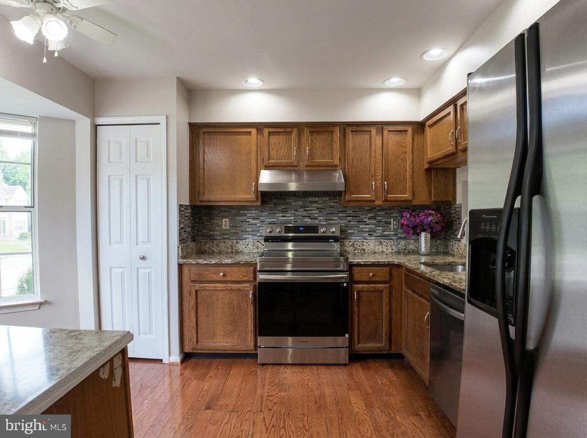 3755 Foxford Stream Rd Property Photo 3