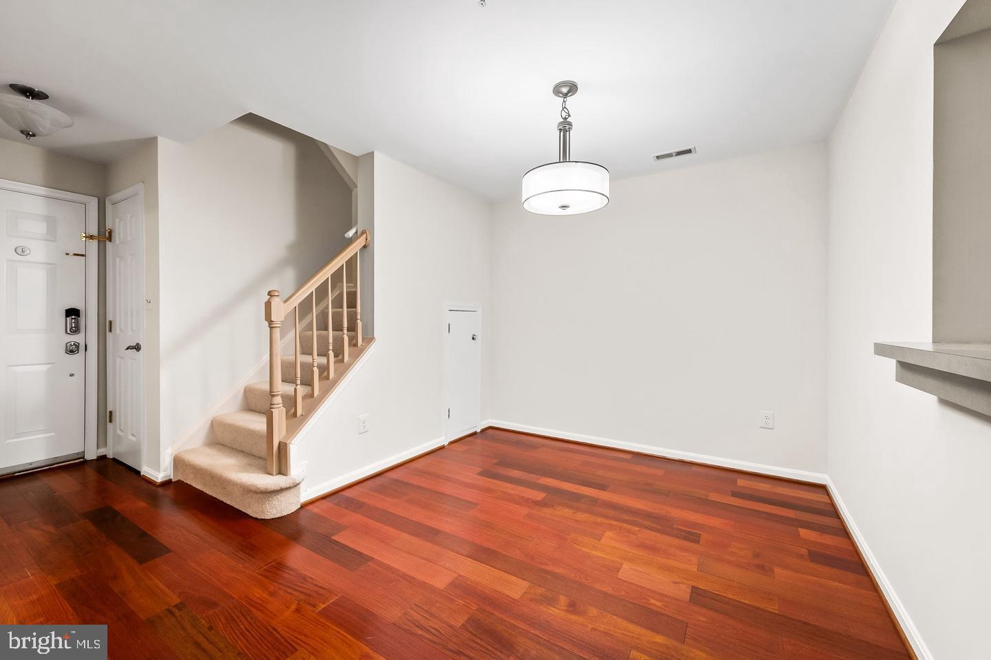 2203-b Falls Gable Ln #b Property Photo 3