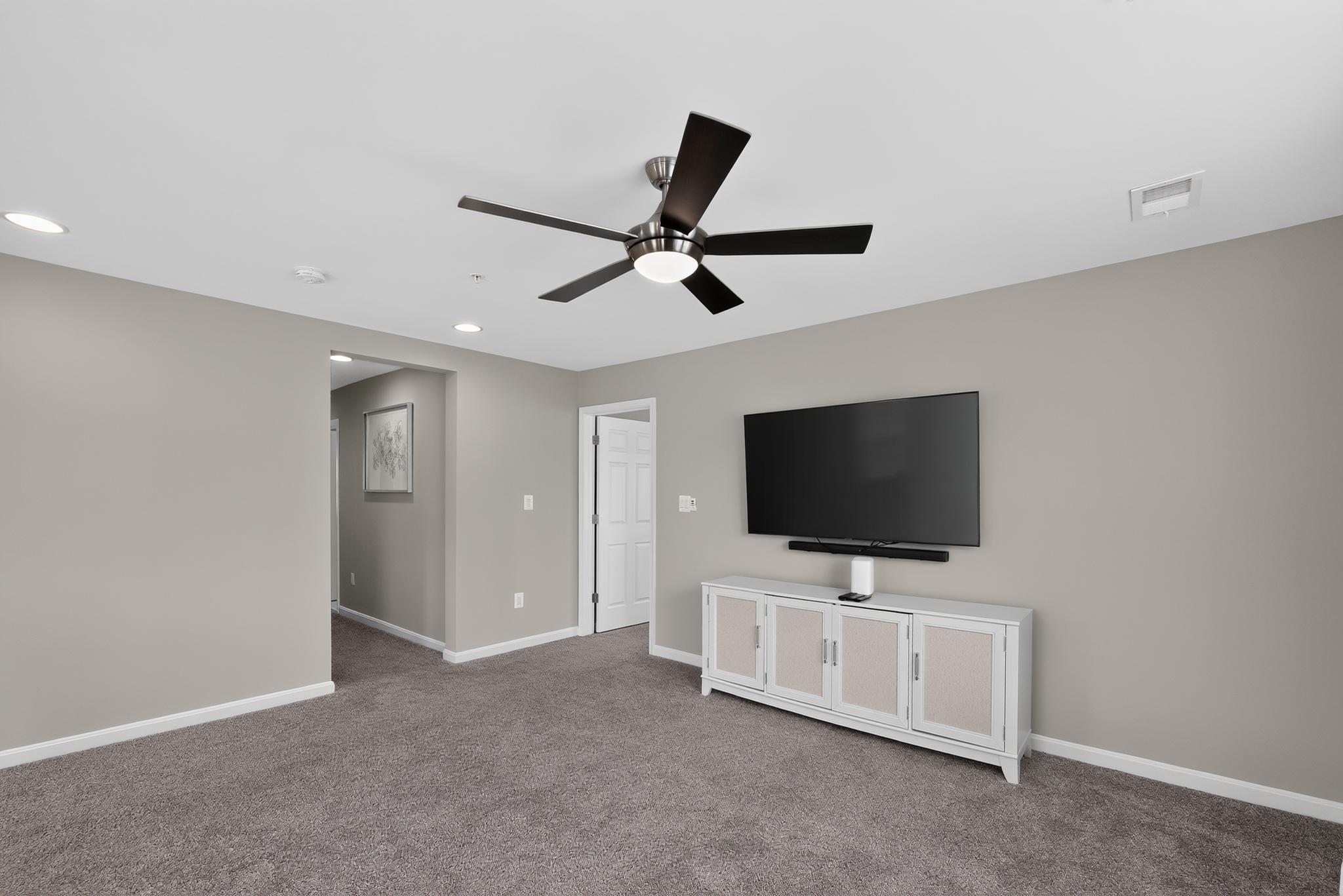 409 Crystal Downs Ct Property Photo 23