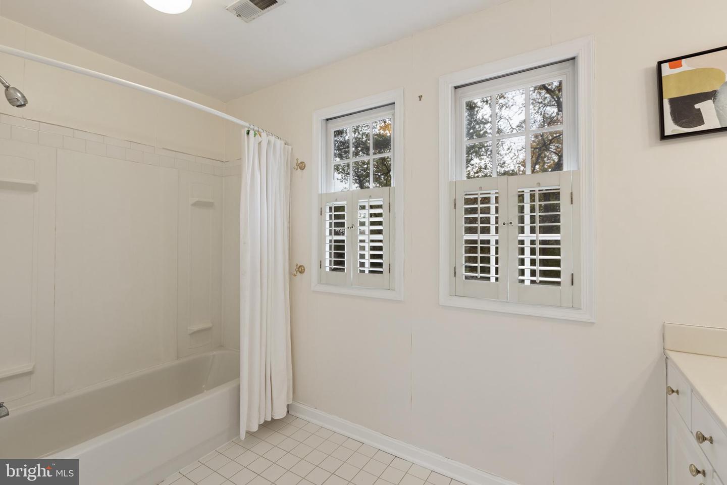 210 Garrison Forest Rd Property Photo 32