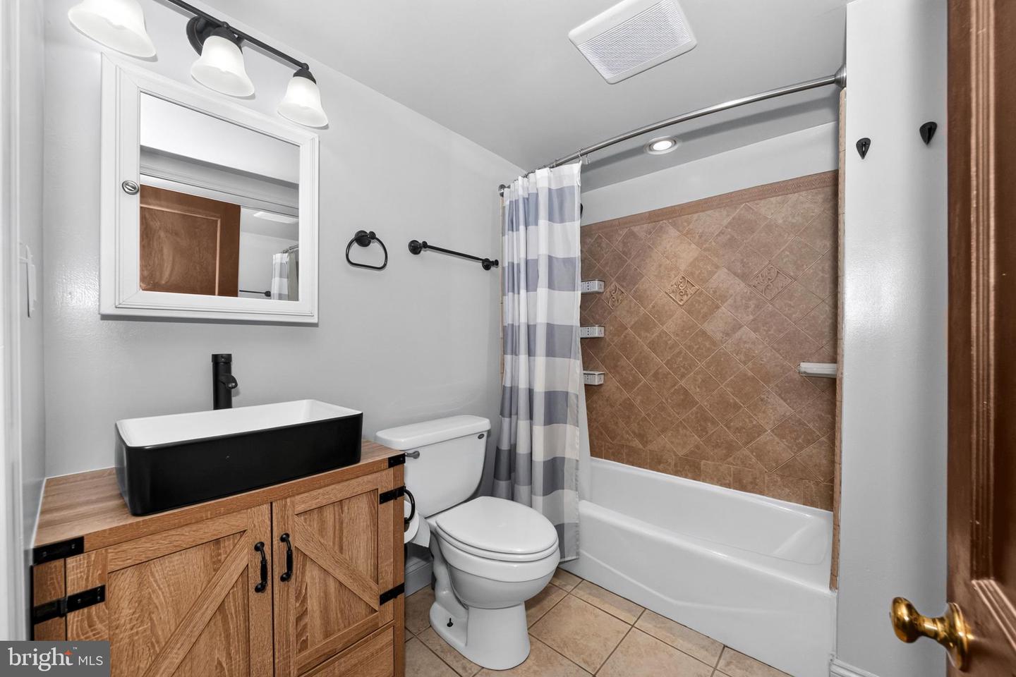 2021 Holly Neck Property Photo 4