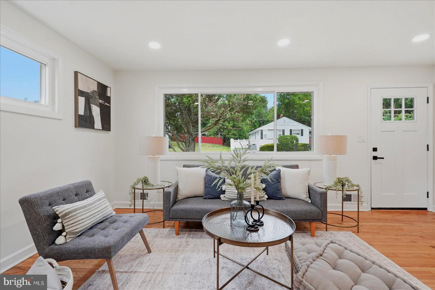 3 Bright Cir Property Photo 3
