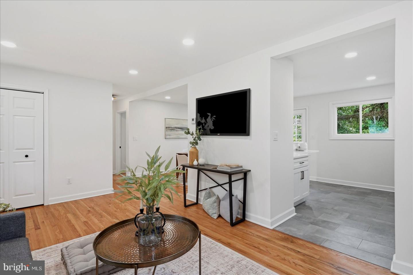 3 Bright Cir Property Photo 8