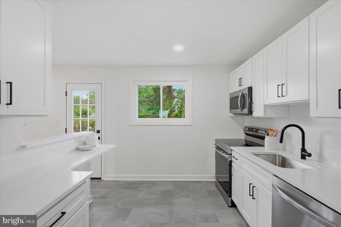 3 Bright Cir Property Photo 11