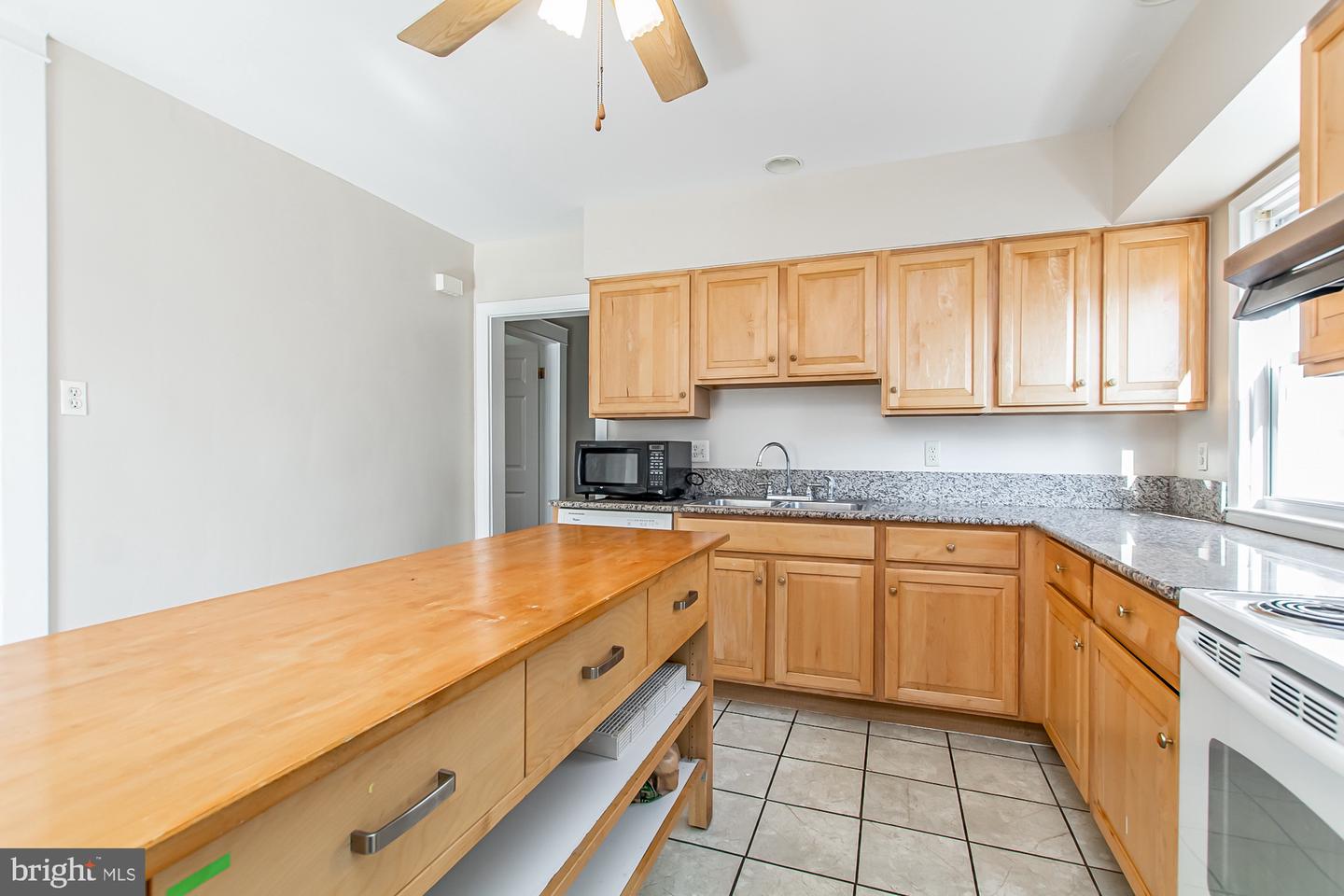 67 Burke Property Photo 28
