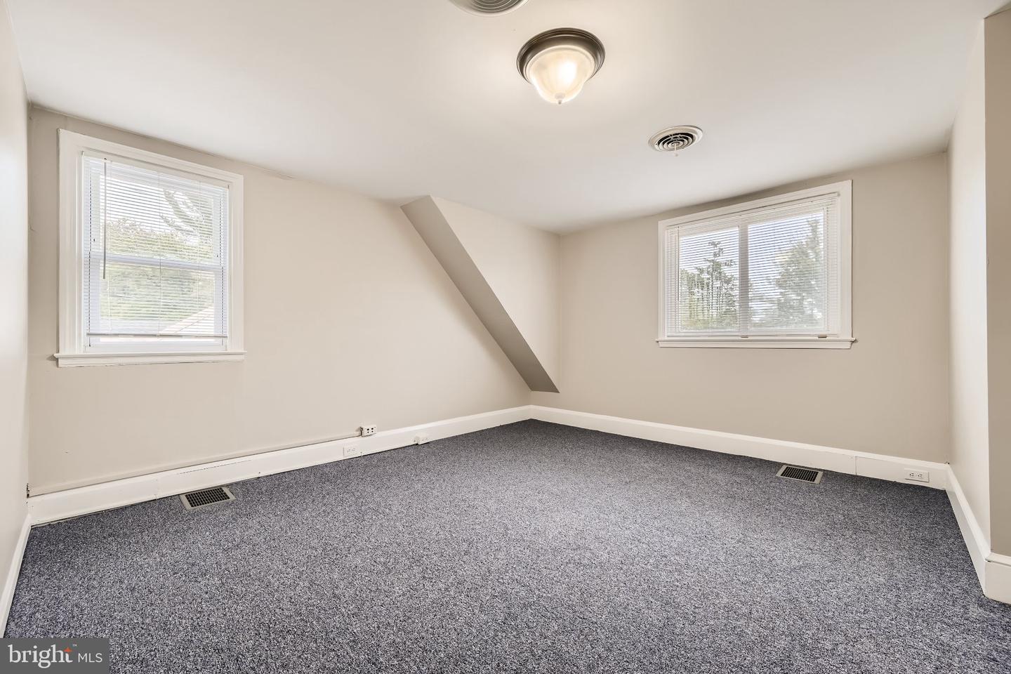 1805 E Joppa Rd Property Photo 15