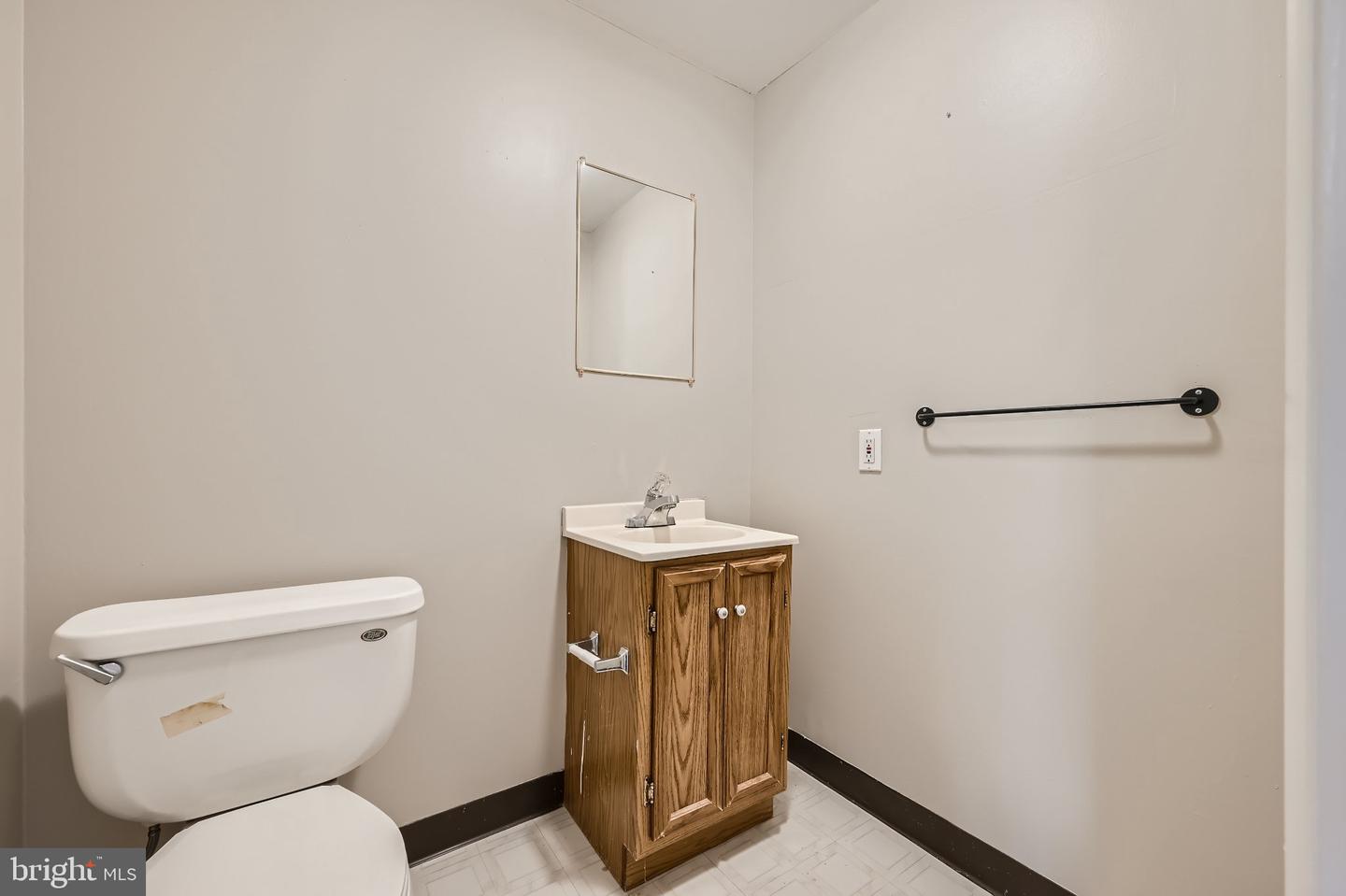 1805 E Joppa Rd Property Photo 24