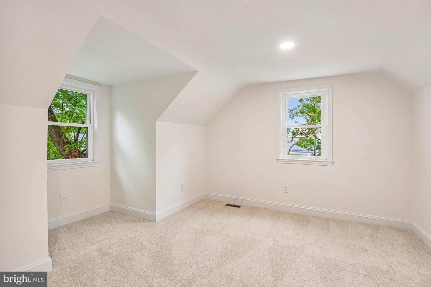 36 Wade Ave Property Photo 24