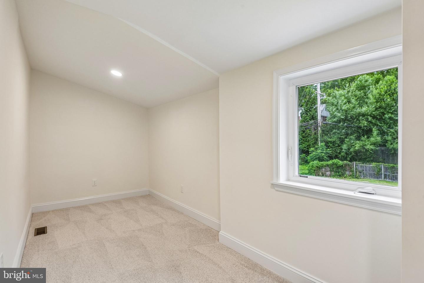 36 Wade Ave Property Photo 26