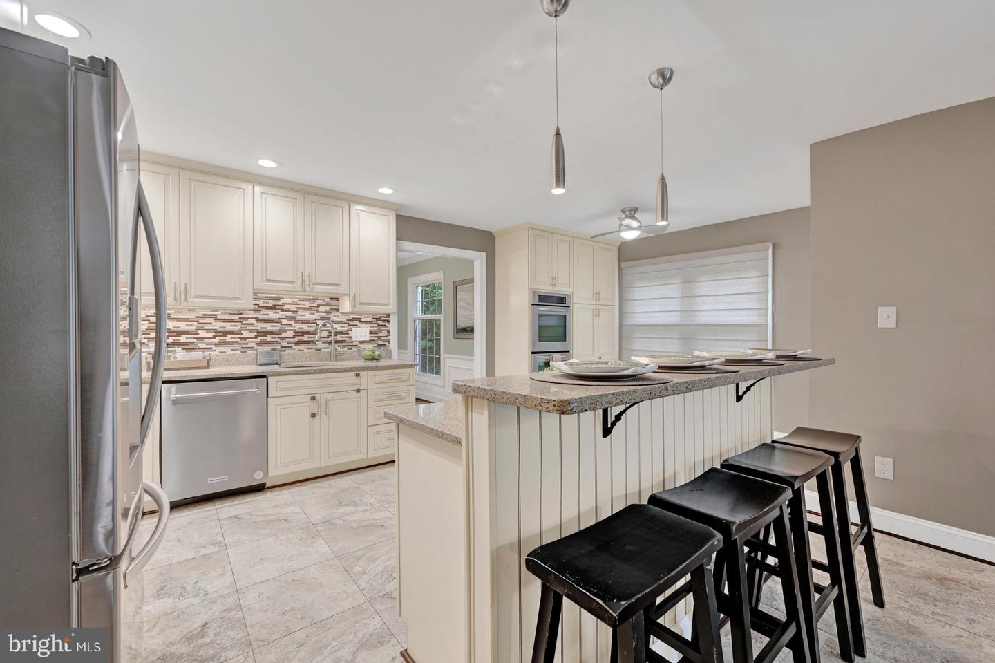 14210 Greencroft Ln Property Photo 13