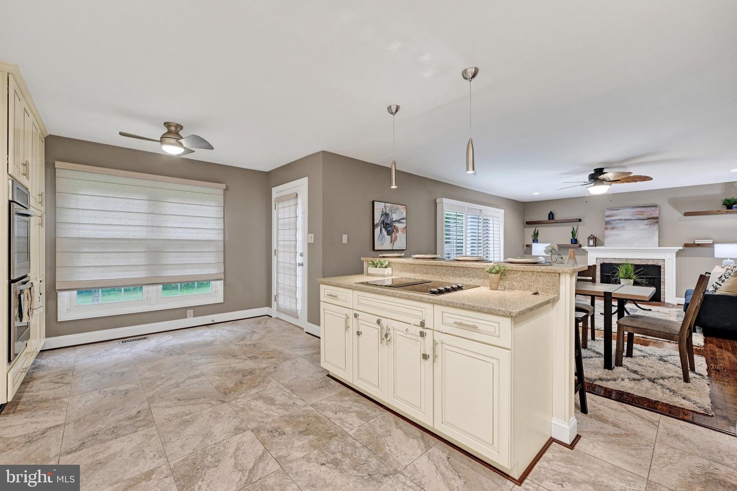 14210 Greencroft Ln Property Photo 14