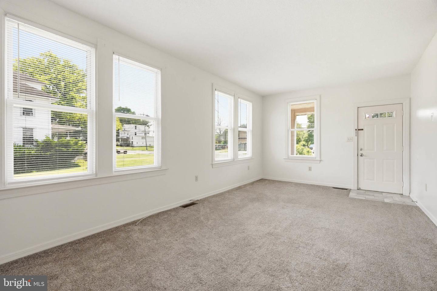 7322 Windsor Mill Rd Property Photo 4