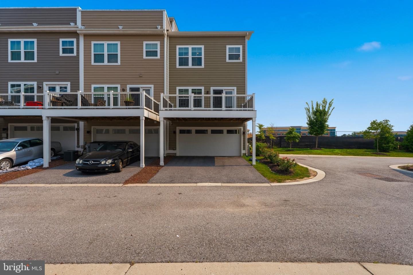 6300 Osterley St Property Photo 45