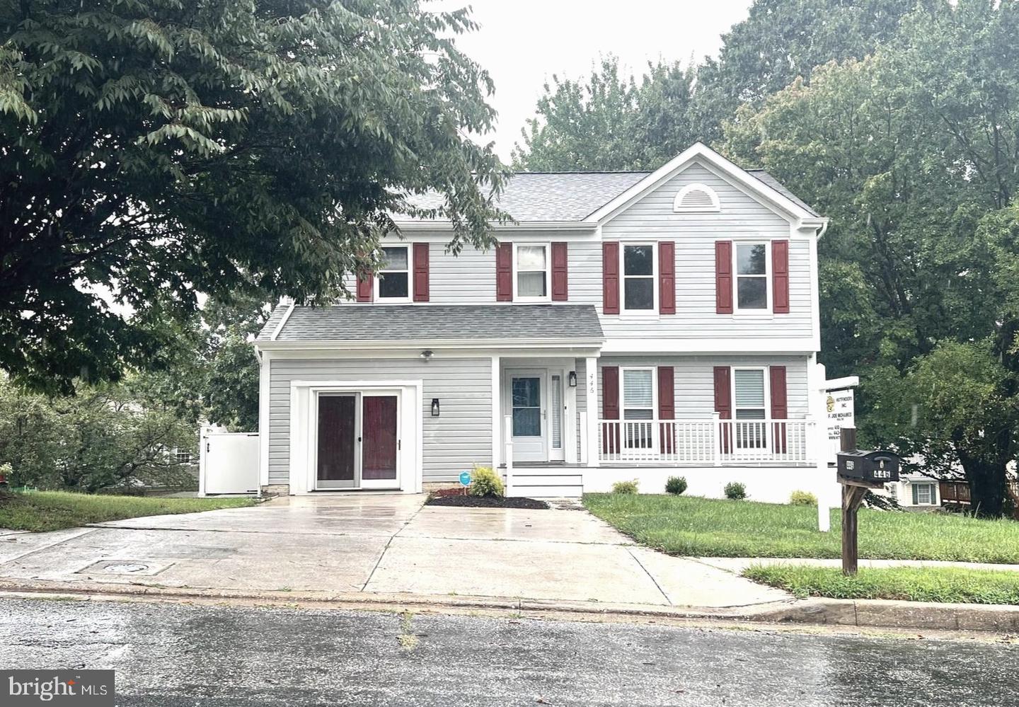 446 DOE MEADOW DR