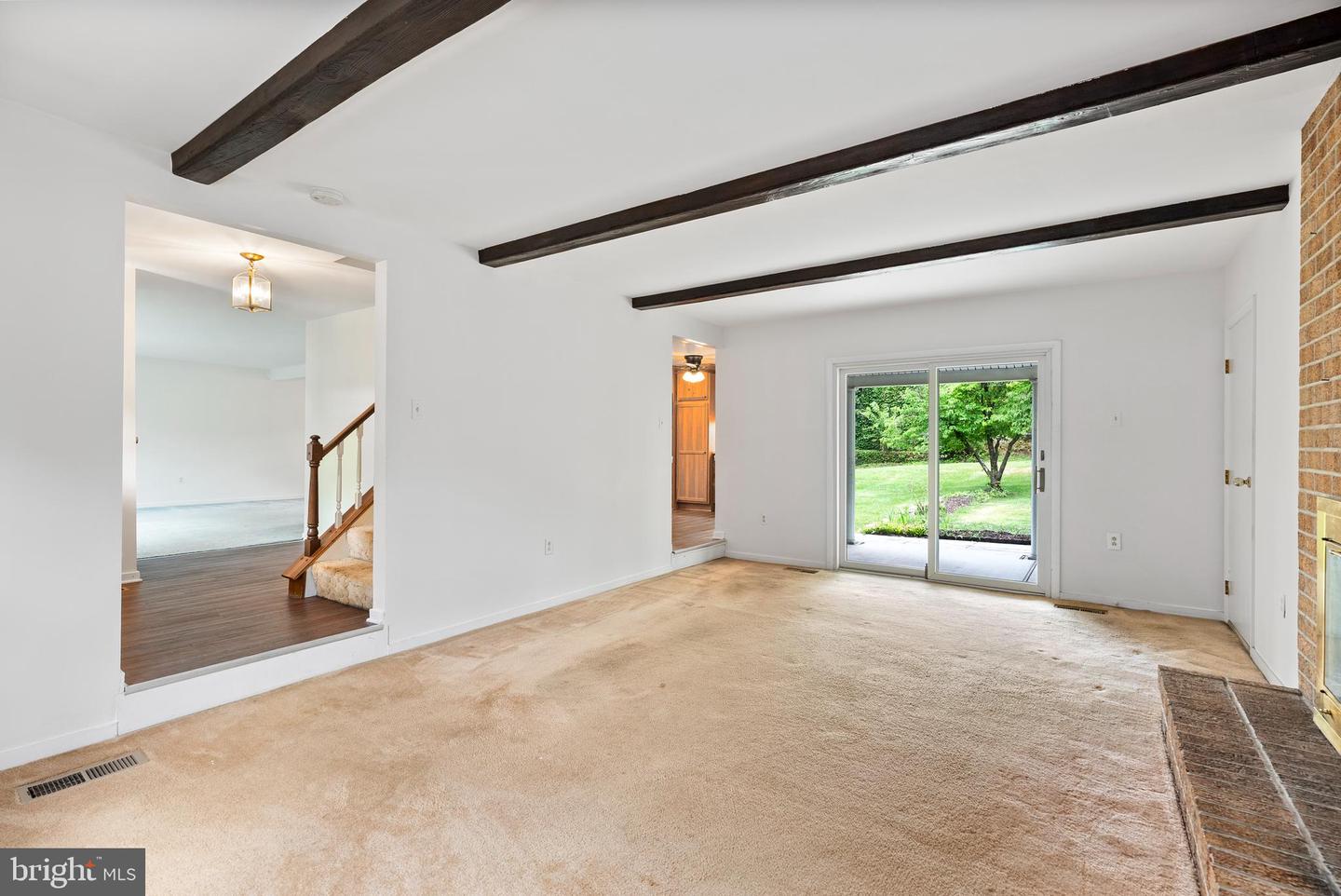8339 Tally Ho Rd Property Photo 12