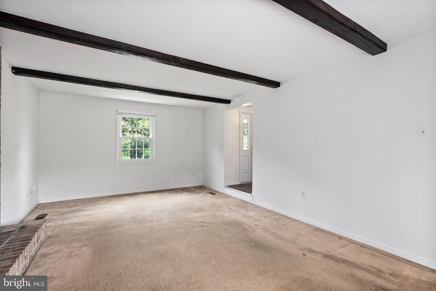 8339 Tally Ho Rd Property Photo 13