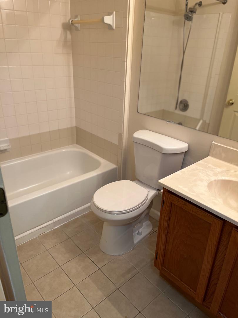 33 Hiddencreek Ct Property Photo 10
