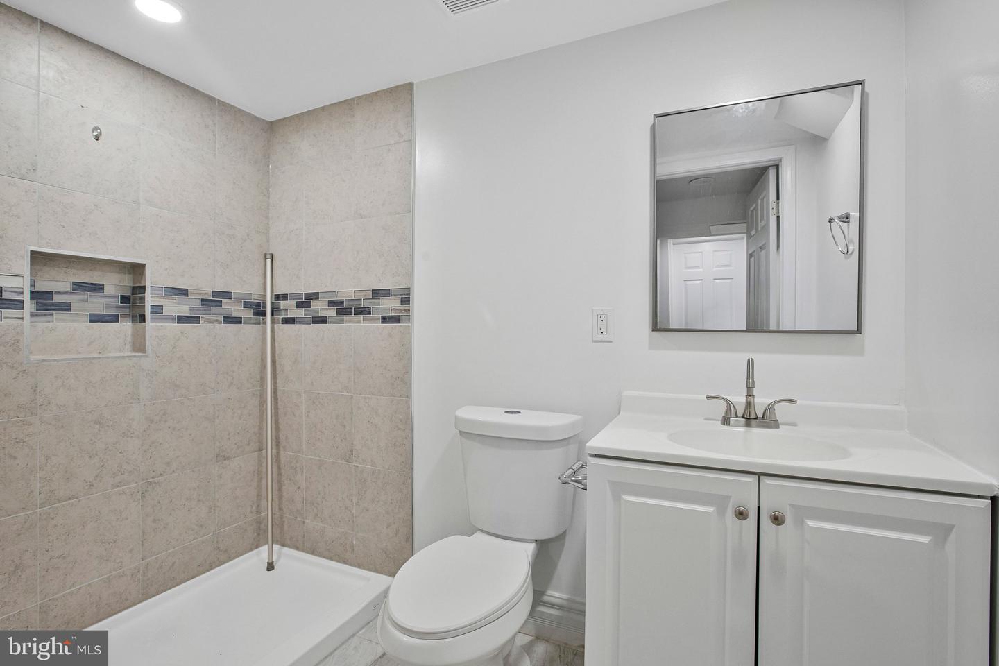 7144 Bexhill Property Photo 11