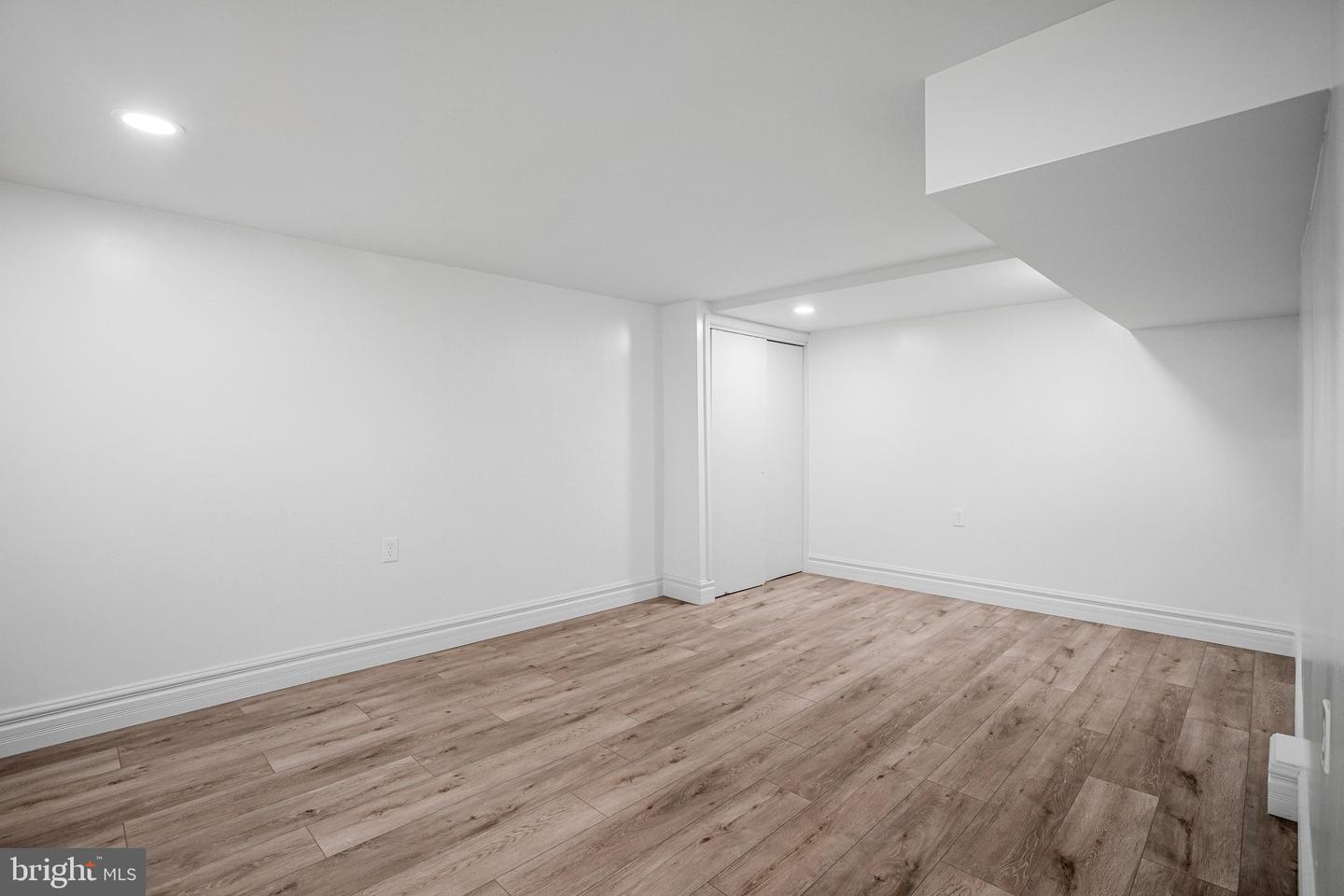 7144 Bexhill Property Photo 14