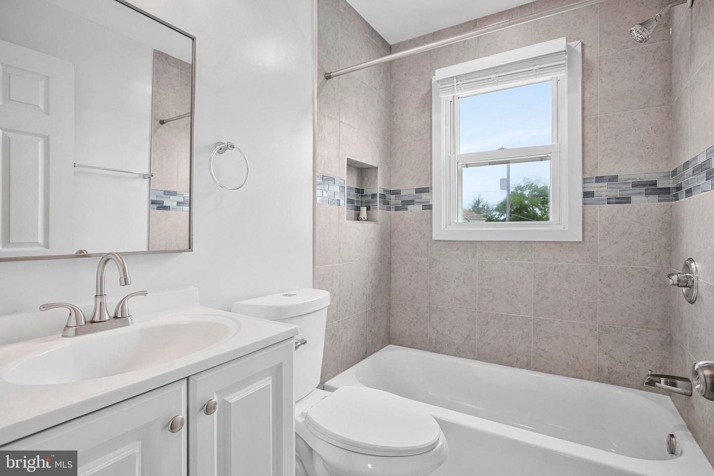 7144 Bexhill Property Photo 16