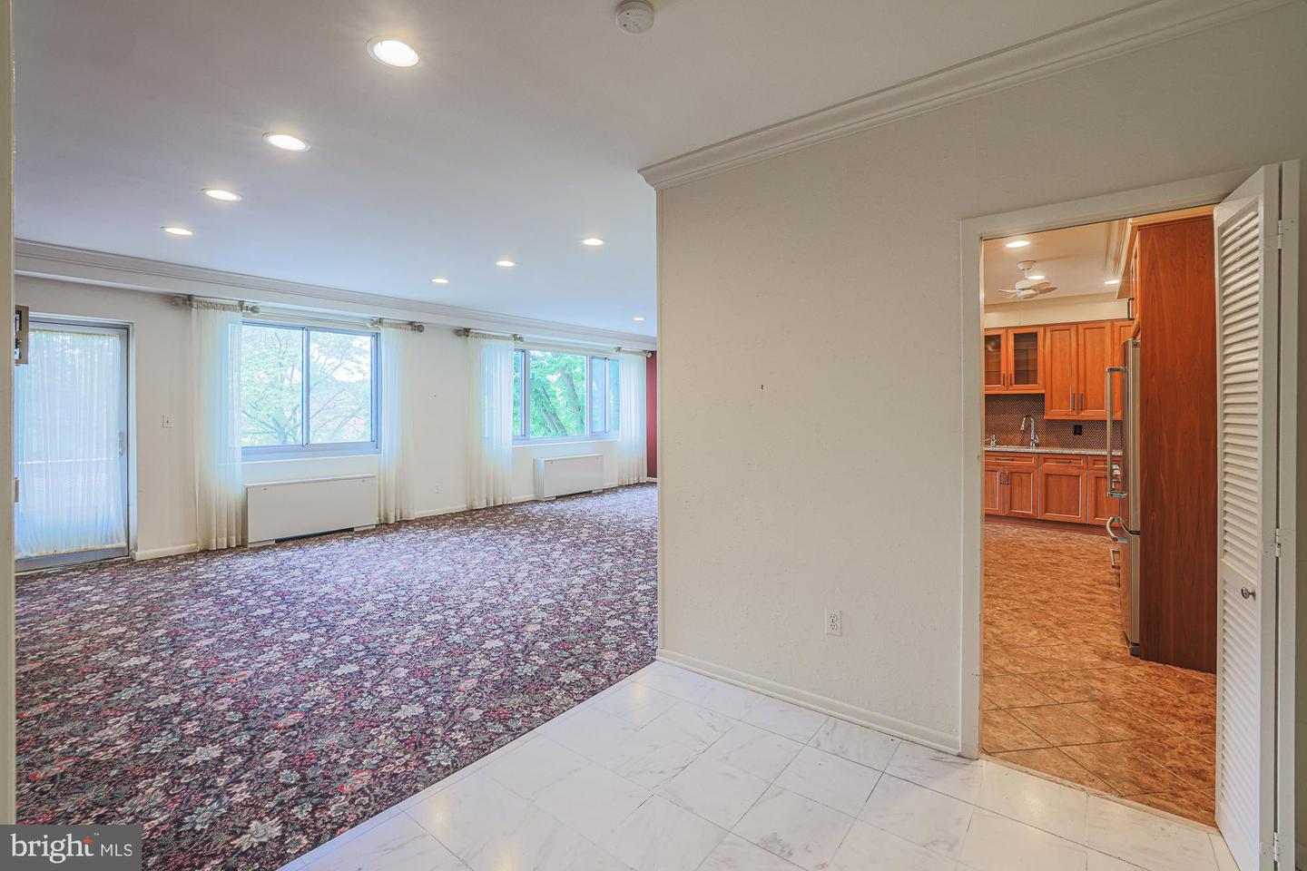 11 Slade Ave #308 Property Photo 12