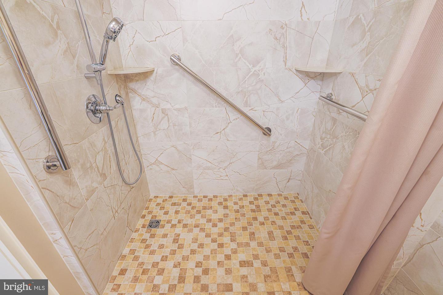 11 Slade Ave #308 Property Photo 16