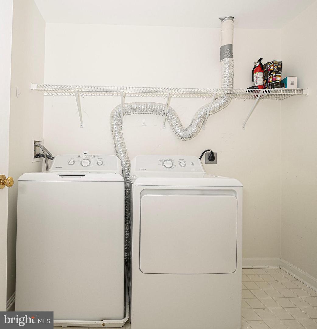 8809 Stone Ridge Cir #103 Property Photo 8
