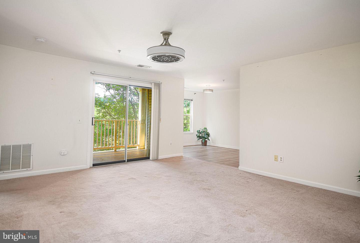 8809 Stone Ridge Cir #103 Property Photo 10