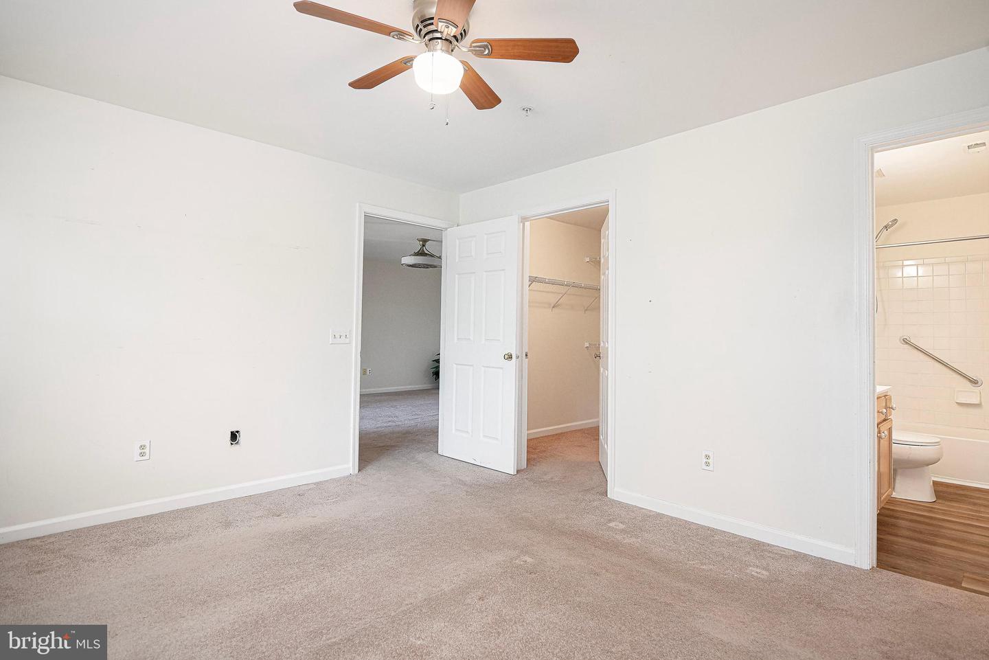 8809 Stone Ridge Cir #103 Property Photo 29