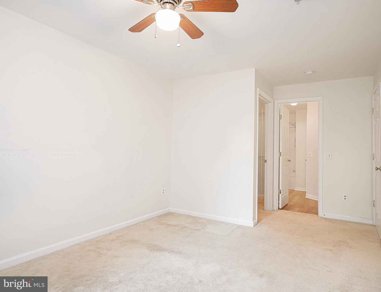 8809 Stone Ridge Cir #103 Property Photo 34
